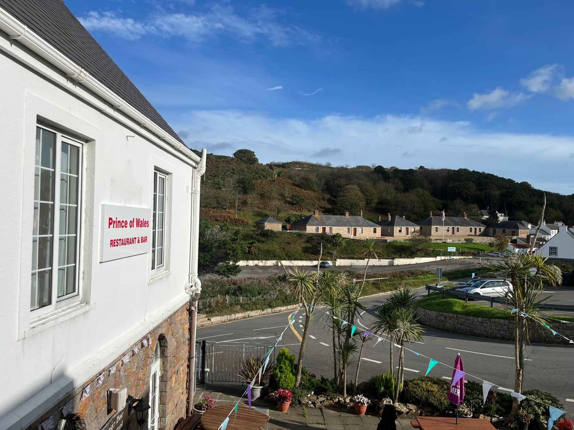 The Prince Of Wales Hotel St Ouen's Exterior foto